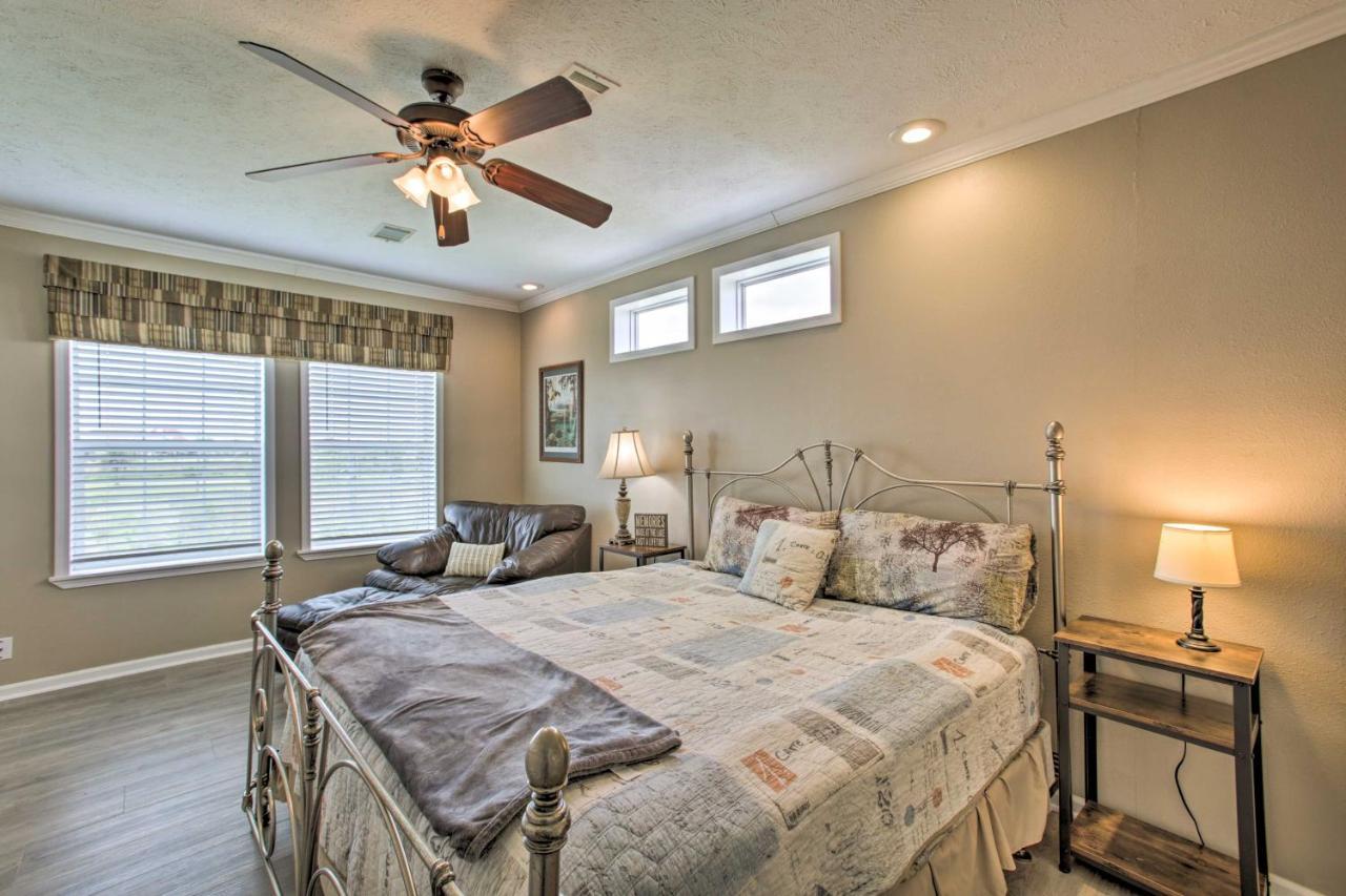 Waterfront New Orleans Home With Private Dock And Pier Екстер'єр фото